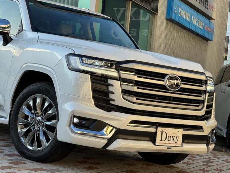 LAND CRUISER