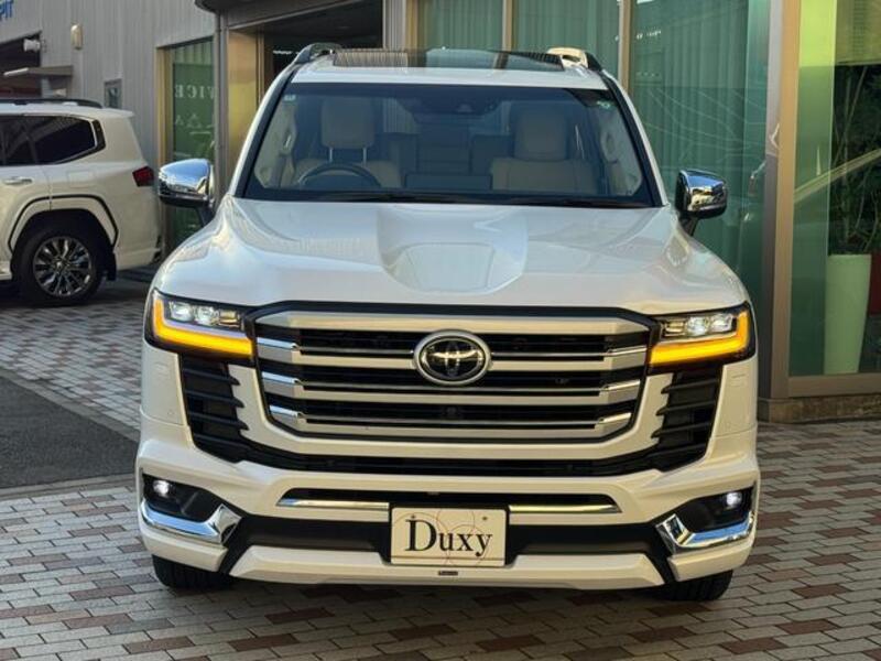 LAND CRUISER