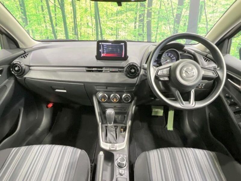 MAZDA2