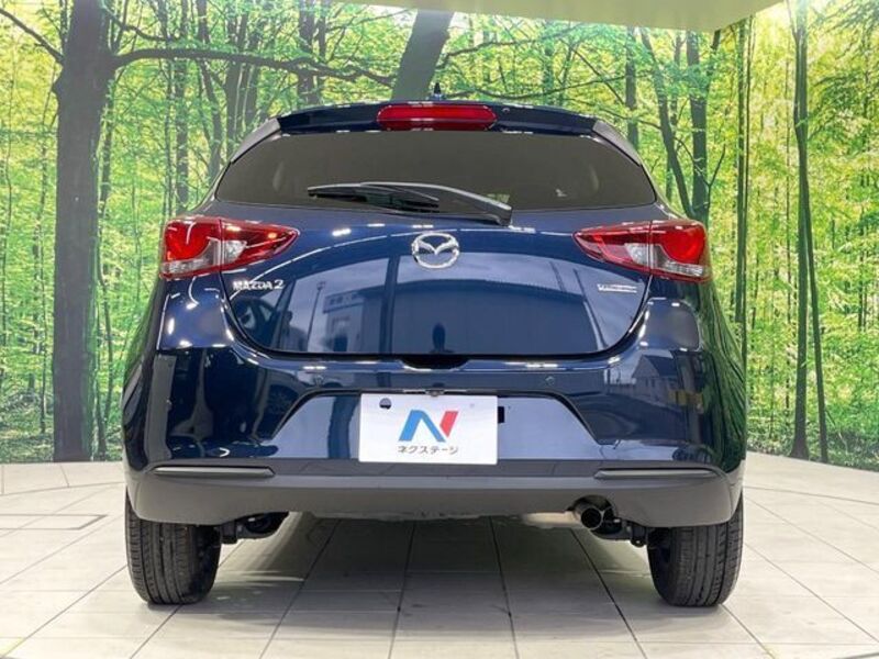 MAZDA2