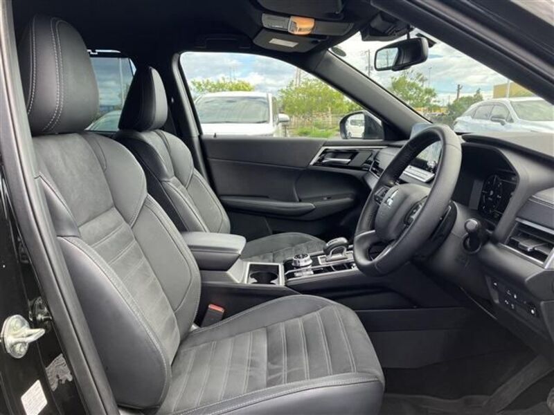 OUTLANDER PHEV