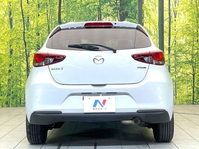 MAZDA2