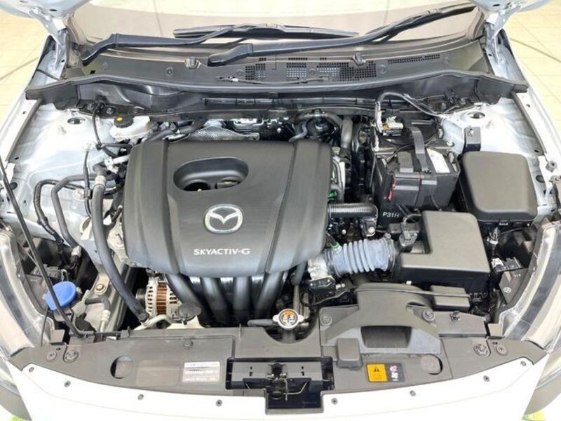 MAZDA2