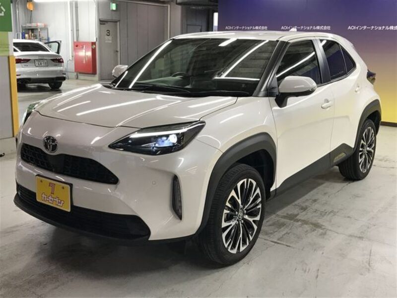 YARIS CROSS