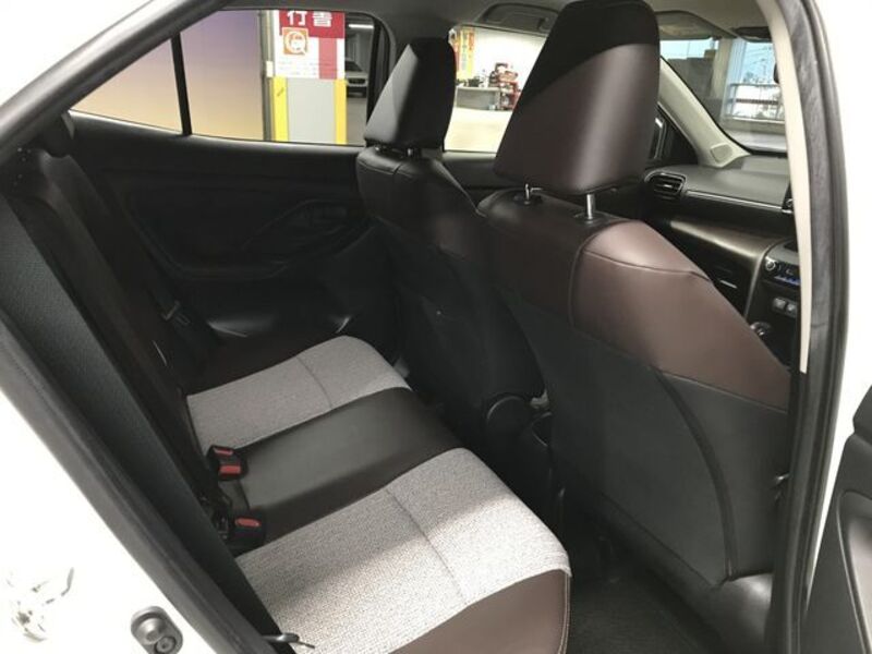 YARIS CROSS