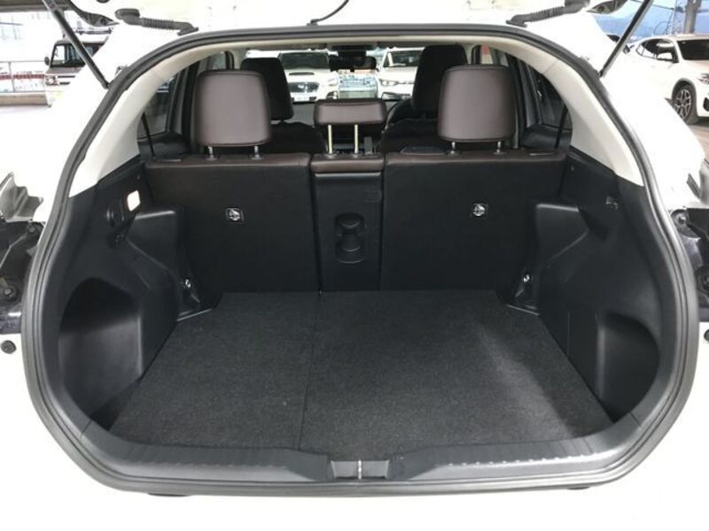 YARIS CROSS