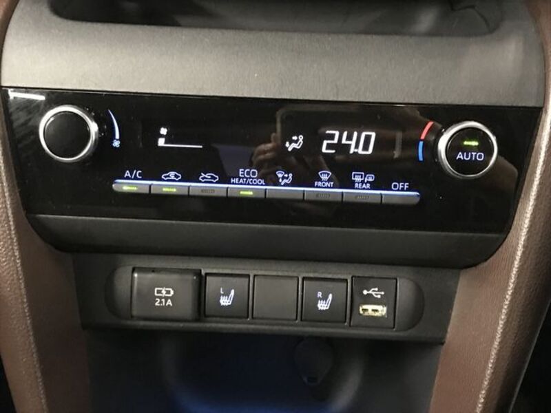 YARIS CROSS