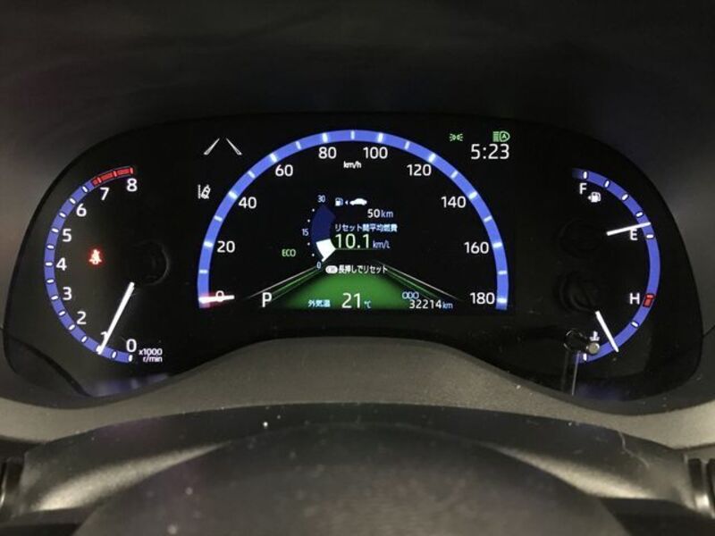 YARIS CROSS