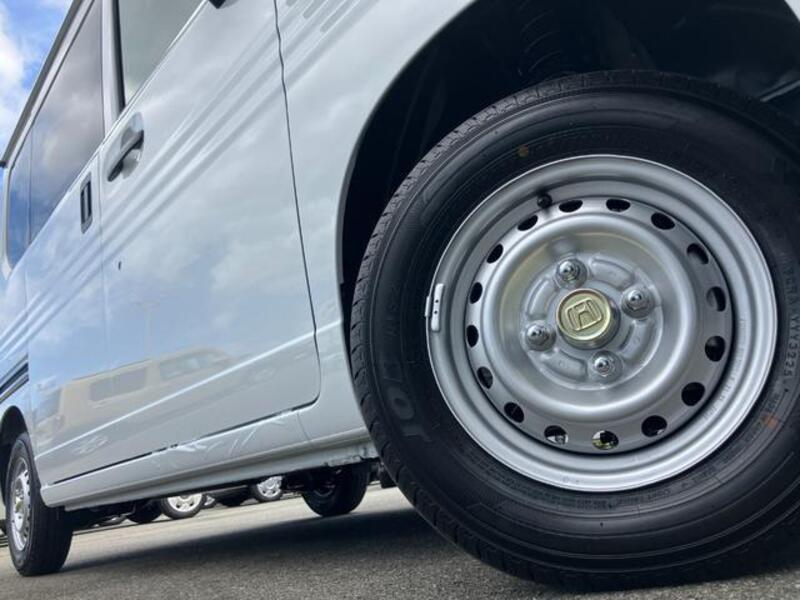N-VAN