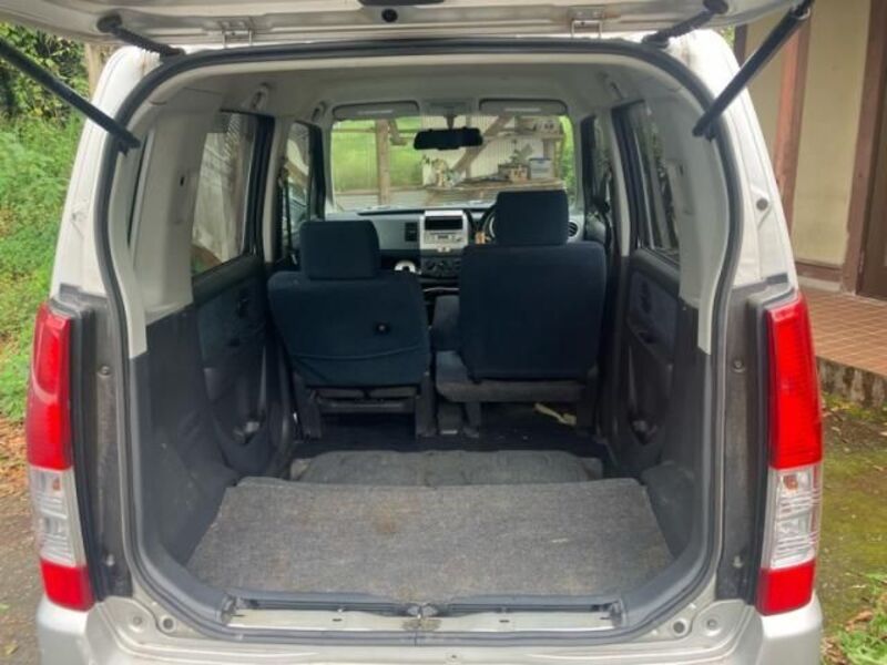 WAGON R
