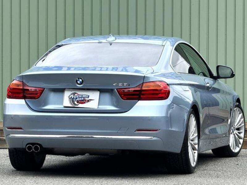 4 SERIES