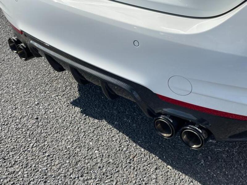 4 SERIES
