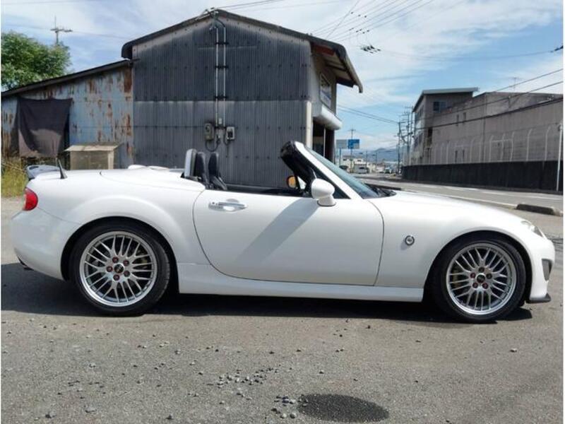 ROADSTER
