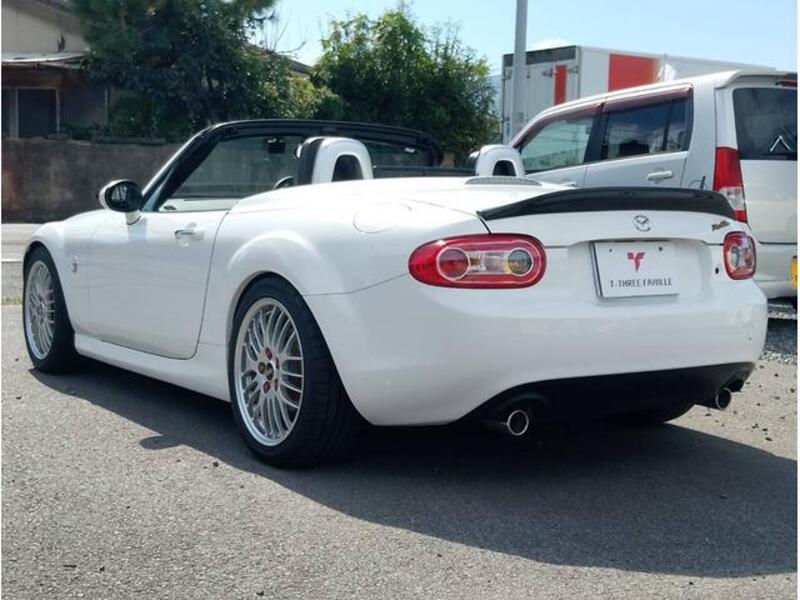 ROADSTER