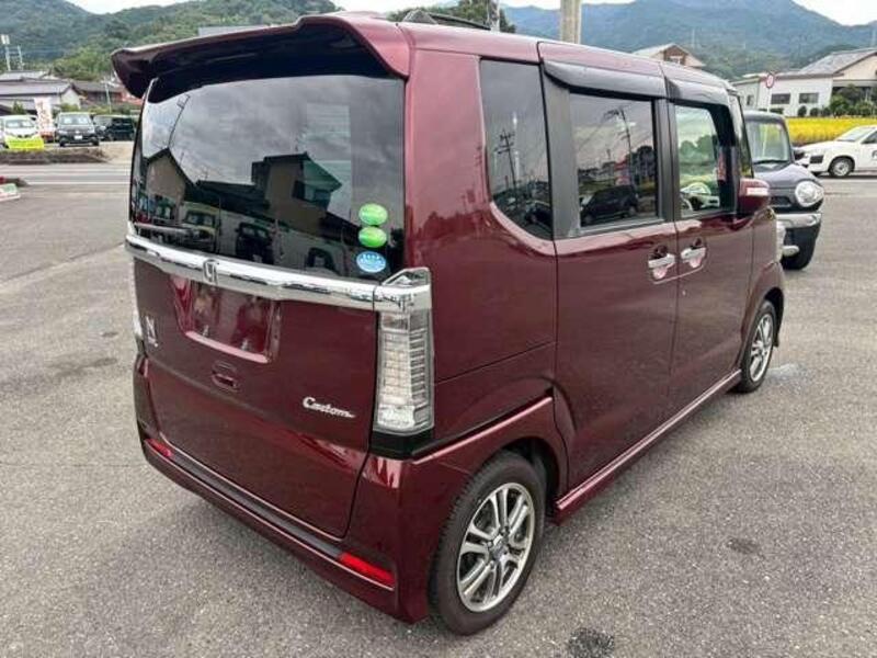 N BOX CUSTOM