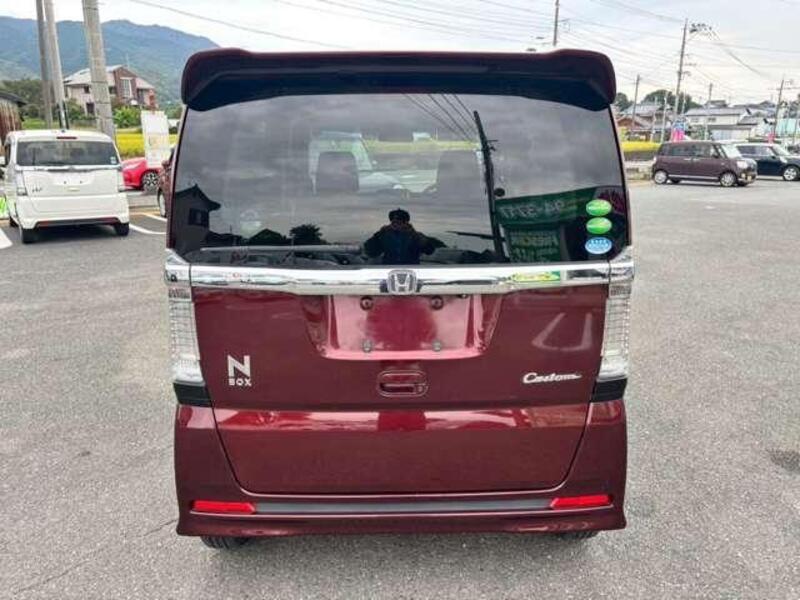 N BOX CUSTOM