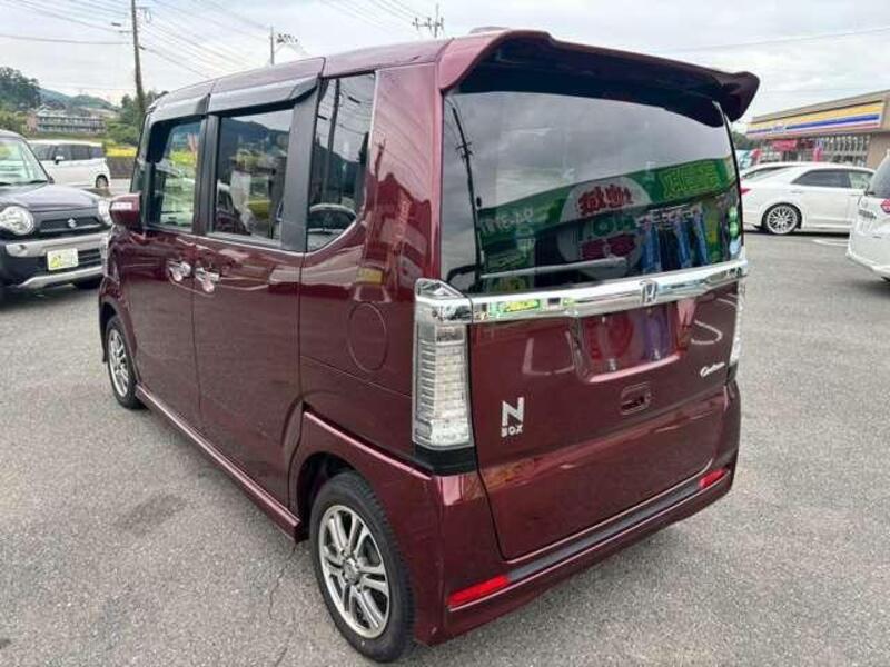 N BOX CUSTOM