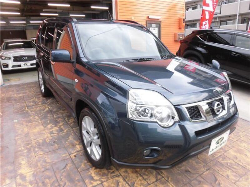 X-TRAIL