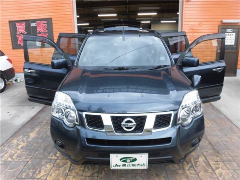 X-TRAIL