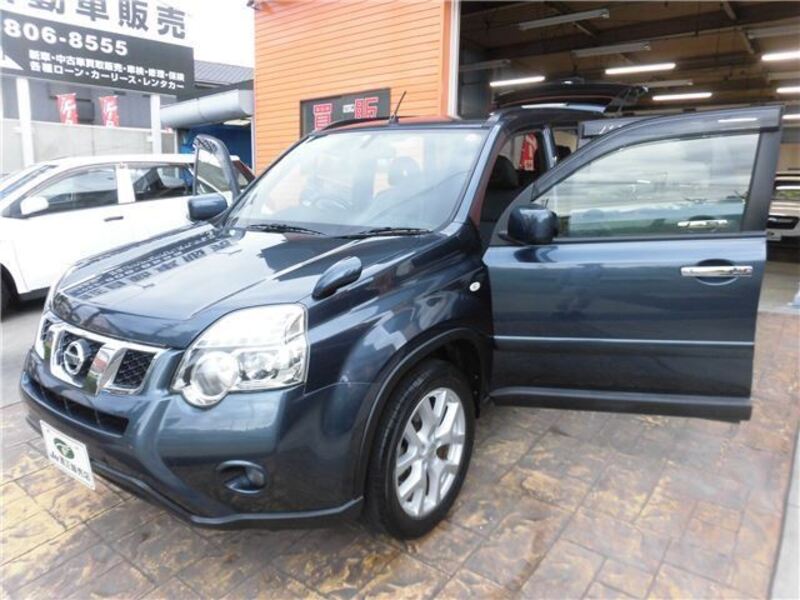 X-TRAIL