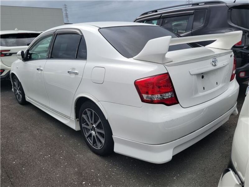 COROLLA AXIO