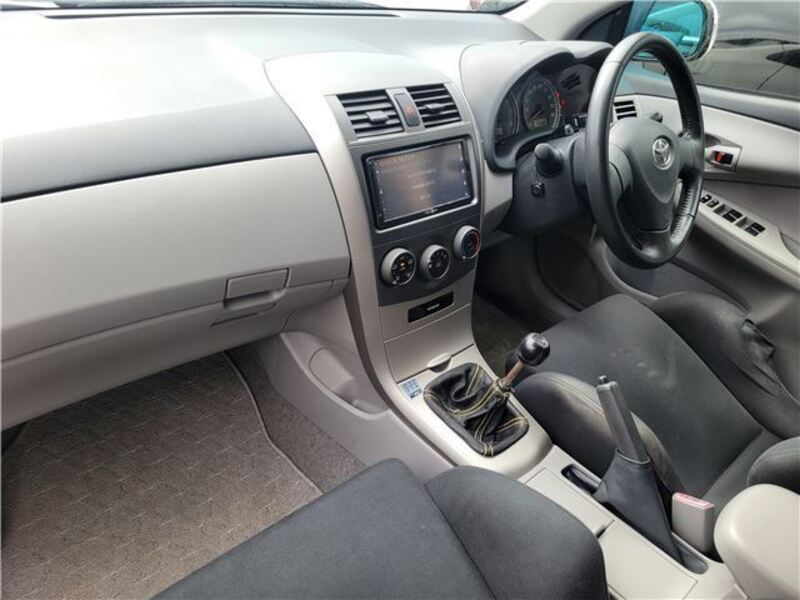 COROLLA AXIO