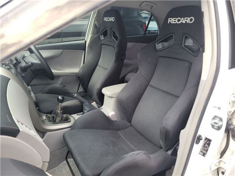 COROLLA AXIO