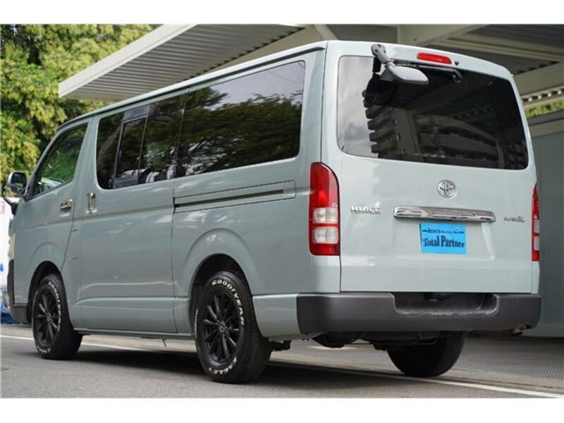 HIACE VAN