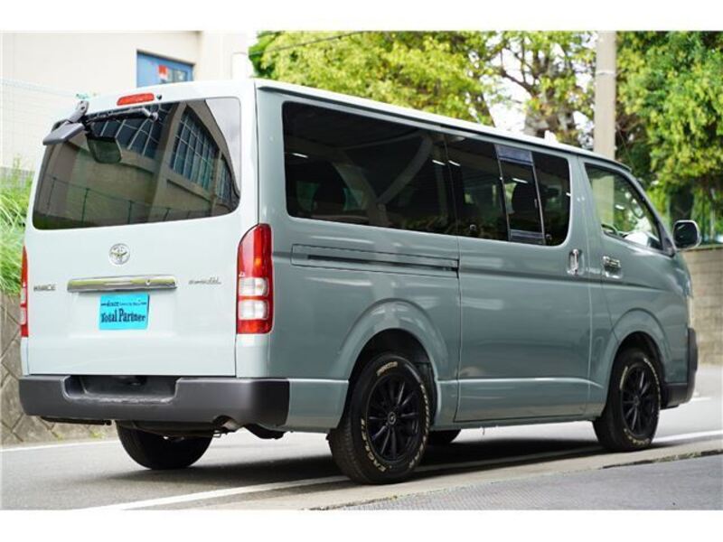 HIACE VAN