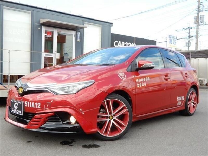 TOYOTA AURIS