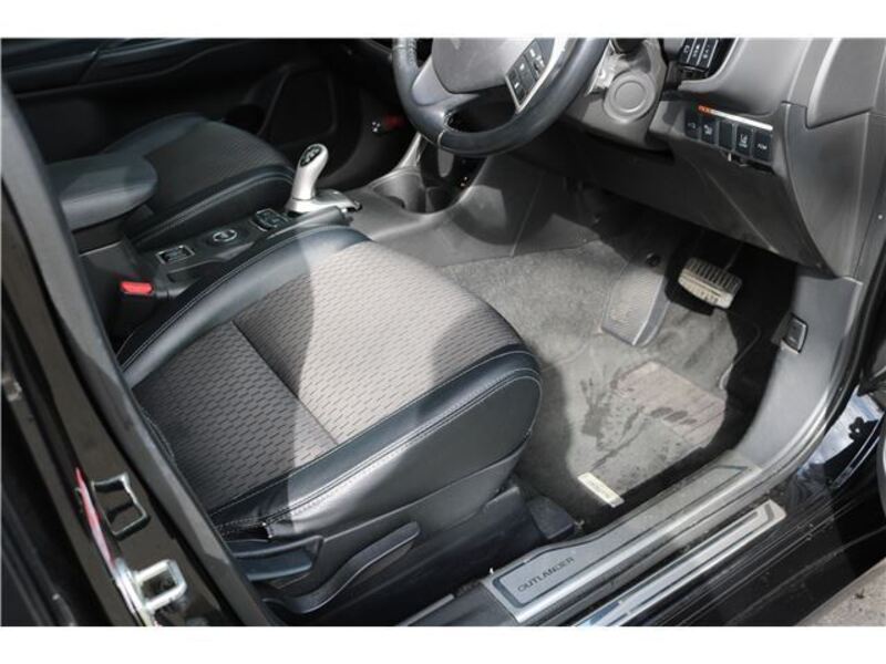 OUTLANDER PHEV