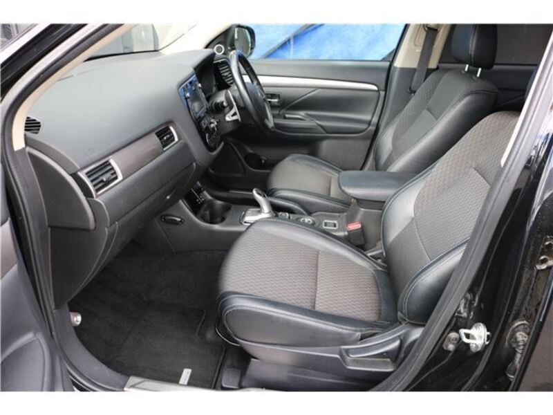 OUTLANDER PHEV