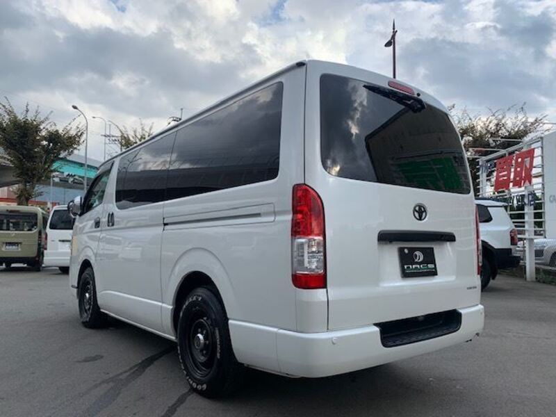 HIACE VAN
