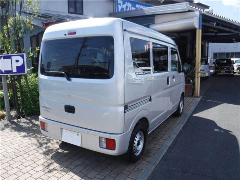 MINICAB VAN