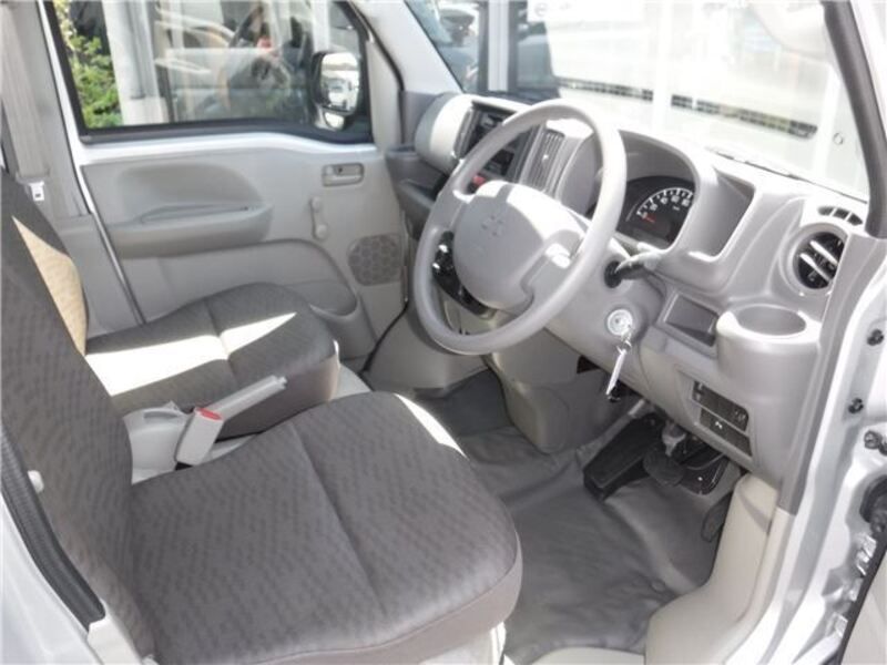 MINICAB VAN
