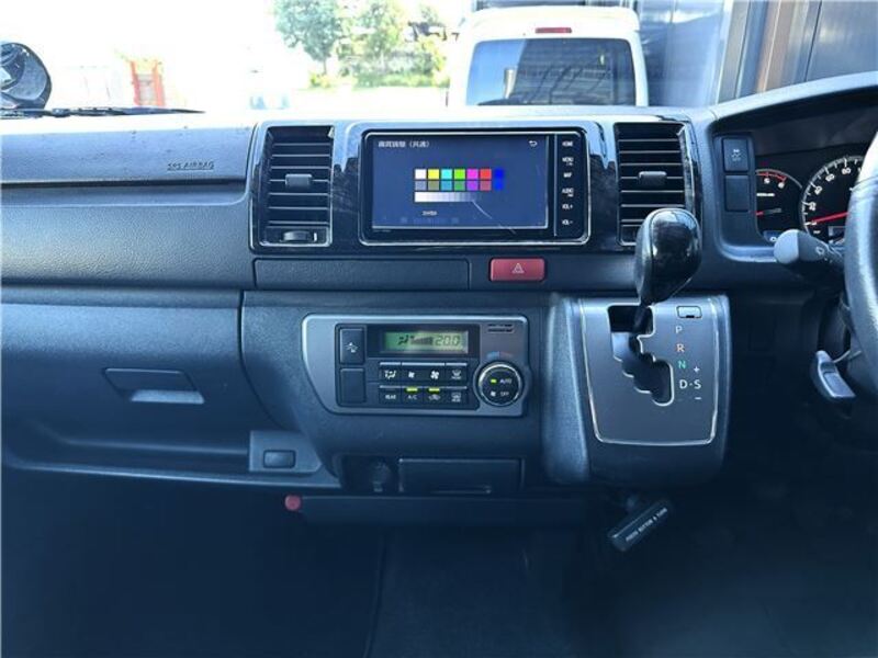 HIACE VAN