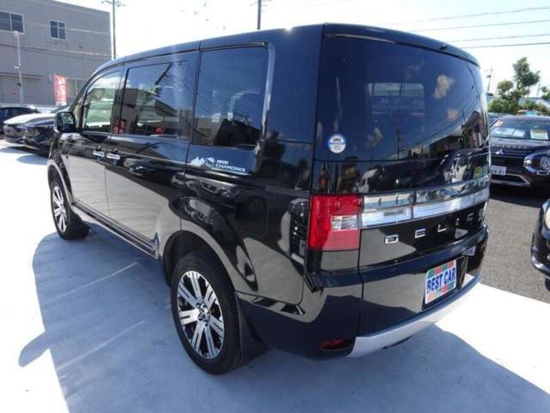 DELICA D5