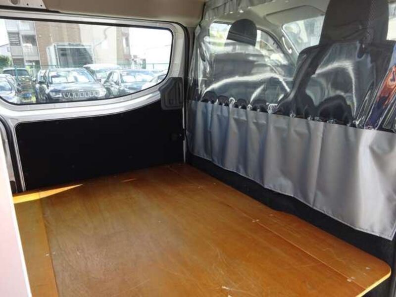 NV350 CARAVAN