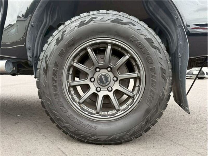 HILUX