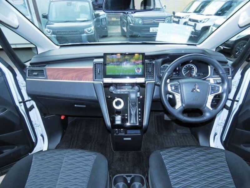 DELICA D5