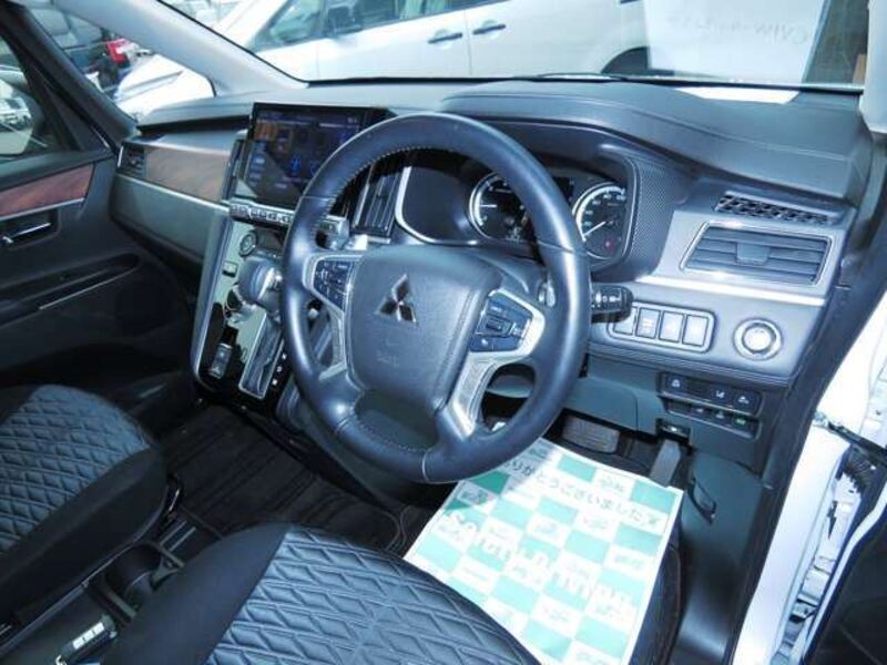 DELICA D5