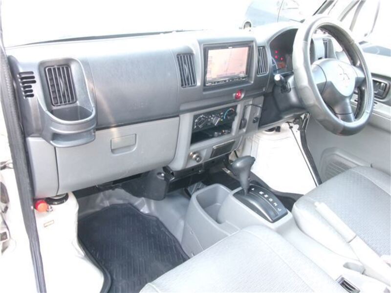 MINICAB VAN