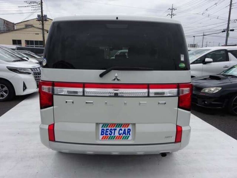 DELICA D5