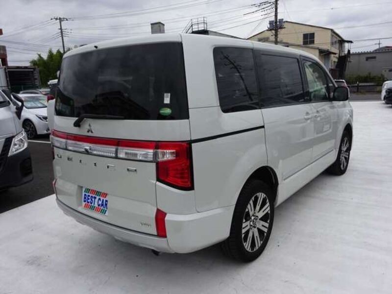 DELICA D5