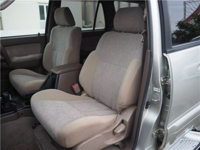 HILUX SURF