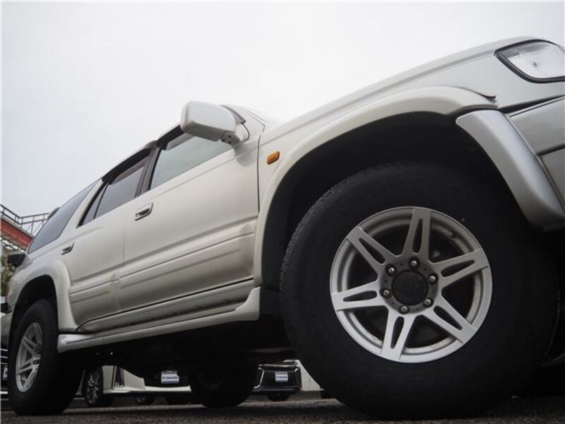 HILUX SURF