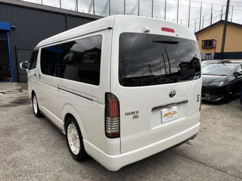 HIACE