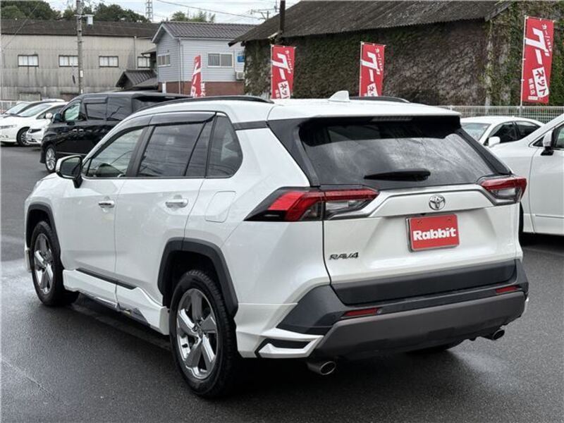 RAV4