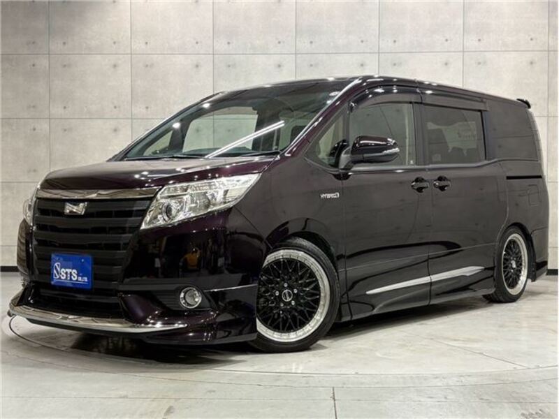 TOYOTA NOAH