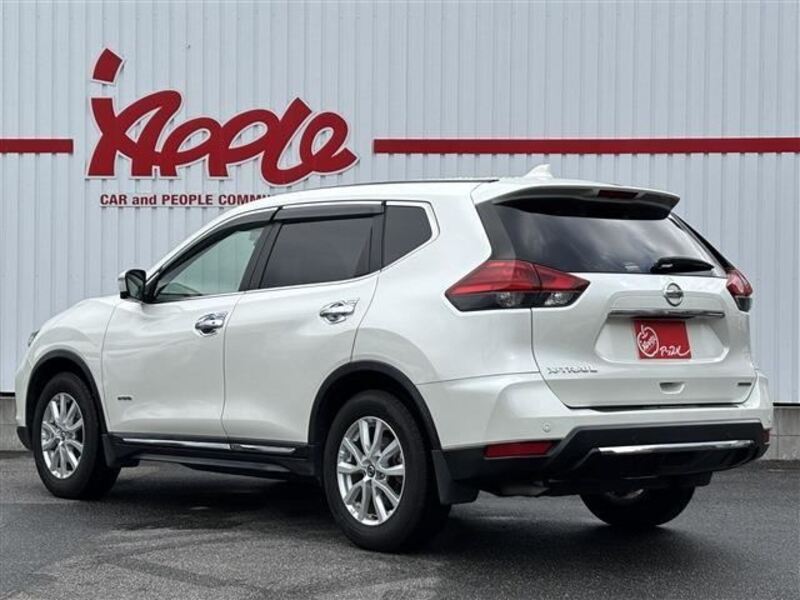X-TRAIL